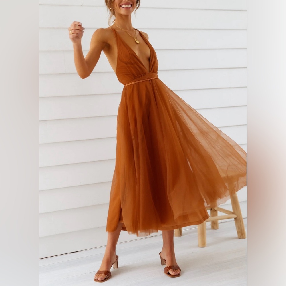 NWT Hello Molly Summer Cinderella Midi Dress - Size Small